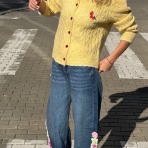 flower jeans